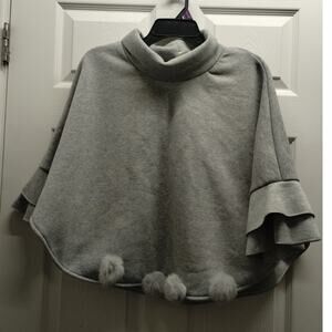 Sugar Women's One Size Heather Gray Pom Pom Ruffle Layered Sleeves Poncho Top